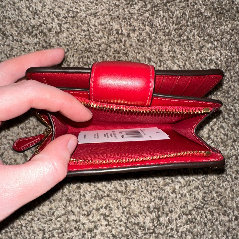 Coach Medium Corner Zip Wallet - Picture 9 of 10